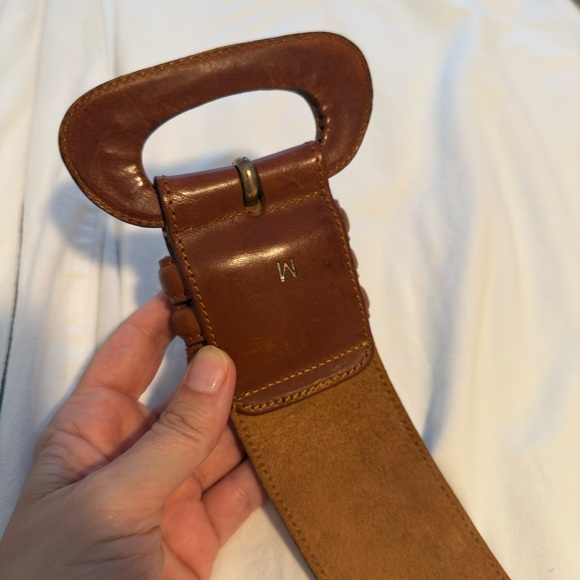3 Wide waist leather belts - Picture 5 of 11